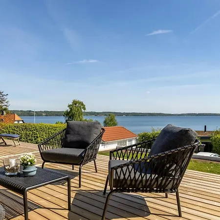 Prázdninový dům Tobias - 45m To The Inlet By Interhome